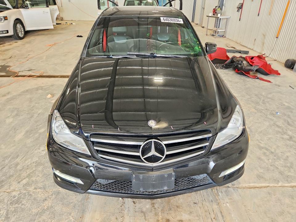 64036936 :رقم المزاد ، WDDGF8AB8DA794733 vin ، 2013 Mercedes-benz C مزاد بيع