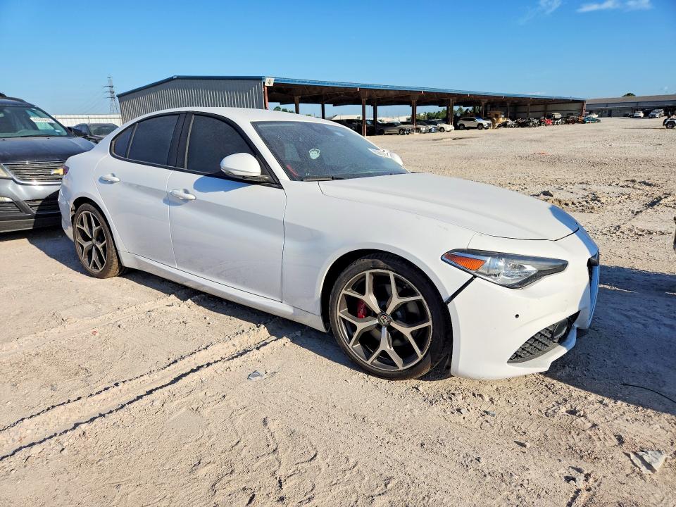 Продаж на аукціоні авто 2018 Alfa Romeo Giulia, vin: ZARFAECN6J7592448, номер лоту: 65365086