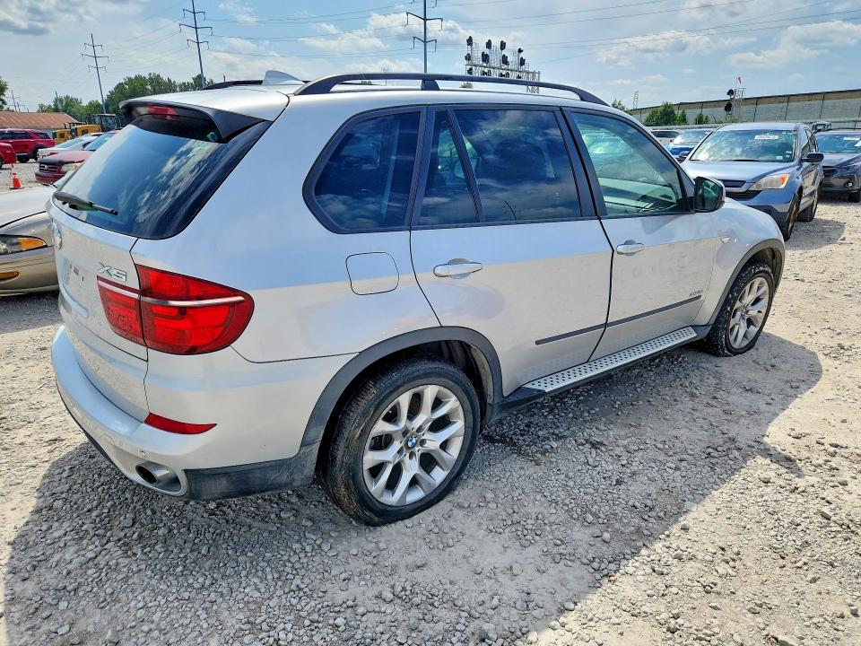 66835026 :رقم المزاد ، 5UXZV4C51BL409311 vin ، 2011 Bmw X5 مزاد بيع