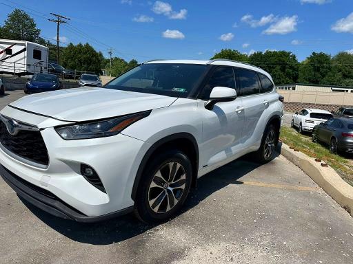 Продажа на аукционе авто 2022 Toyota Highlander Hybrid, vin: 5TDHBRCH2NS538576, номер лота: 63199306