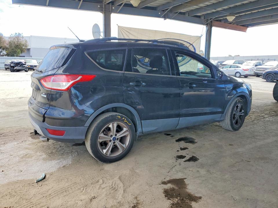 2014 Ford Escape მანქანა იყიდება აუქციონზე, vin: 1FMCU0GXXEUD72526, აუქციონის ნომერი: 66138936