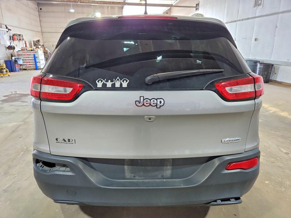 63035246 :رقم المزاد ، 1C4PJLCB6GW177962 vin ، 2016 Jeep Cherokee مزاد بيع
