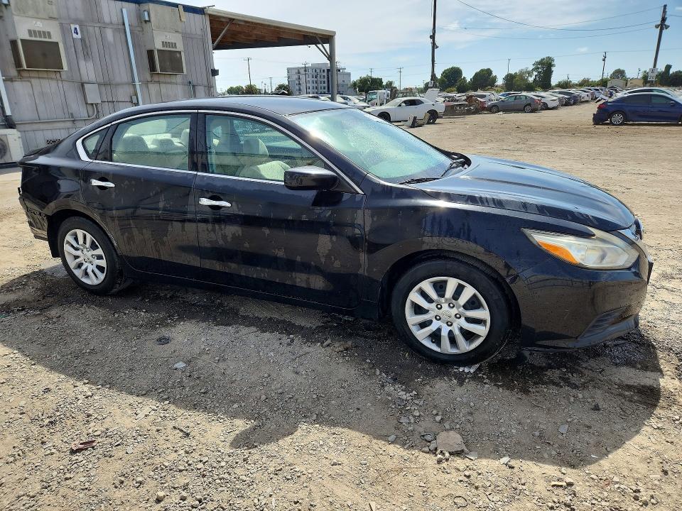 65221206 :رقم المزاد ، 1N4AL3AP2HN337380 vin ، 2017 Nissan Altima مزاد بيع