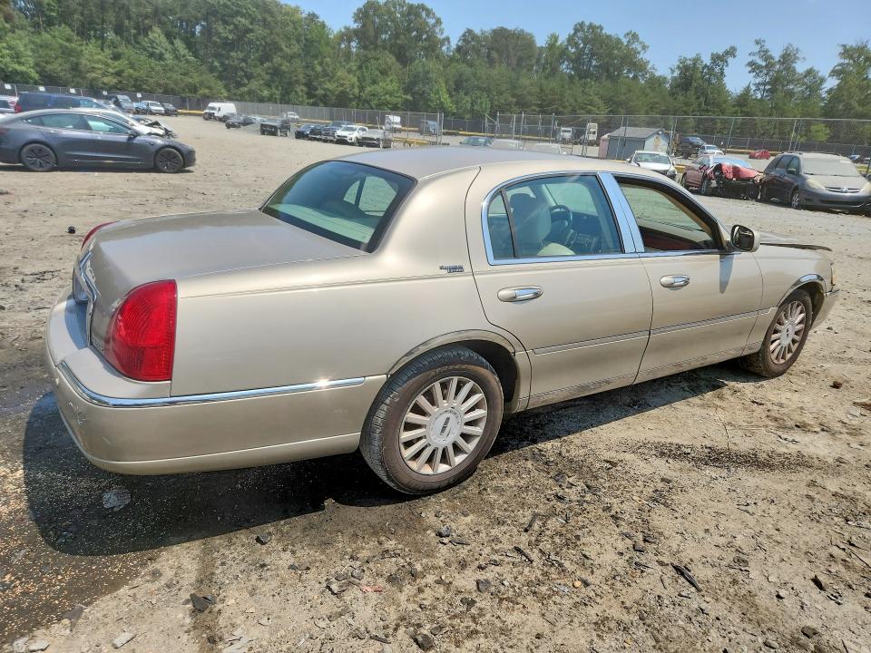 Продаж на аукціоні авто 2005 Lincoln Town Car, vin: 1LNHM82W25Y670645, номер лоту: 65209956