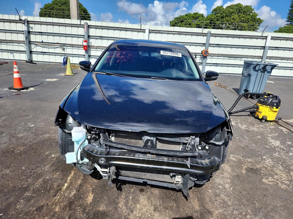 Продажа на аукционе авто 2017 Volkswagen Jetta, vin: 3VWB67AJ1HM252014, номер лота: 66770896