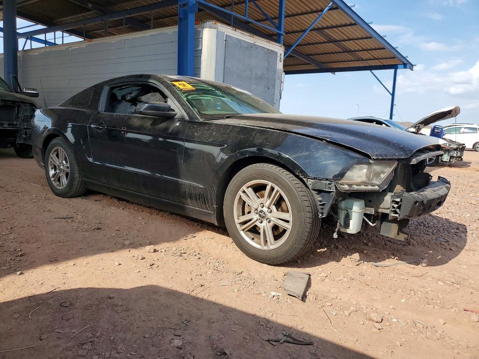 2014 Ford Mustang მანქანა იყიდება აუქციონზე, vin: 1ZVBP8AM3E5321820, აუქციონის ნომერი: 64445766