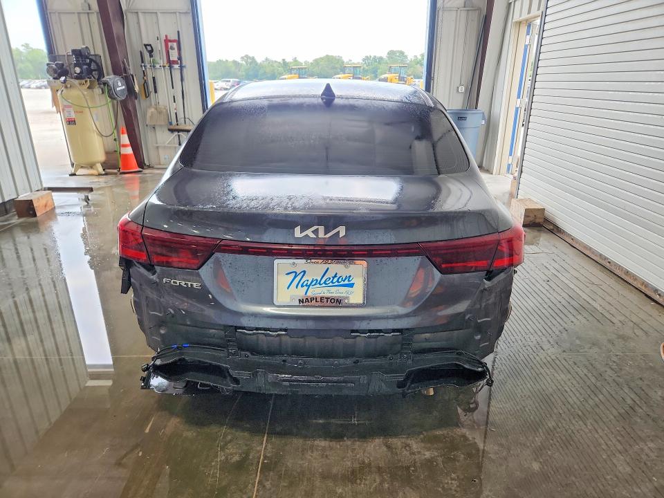 63188576 :رقم المزاد ، 3KPF24ADXRE739927 vin ، 2024 Kia Forte مزاد بيع