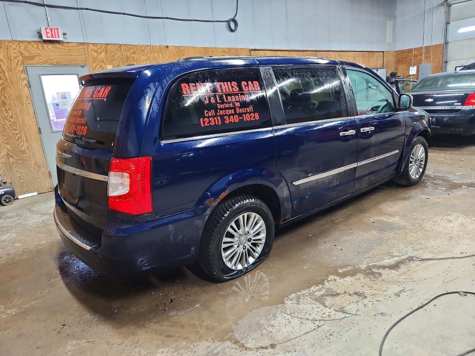 61885366 :رقم المزاد ، 2C4RC1CG1DR589276 vin ، 2013 Chrysler Town & Country مزاد بيع
