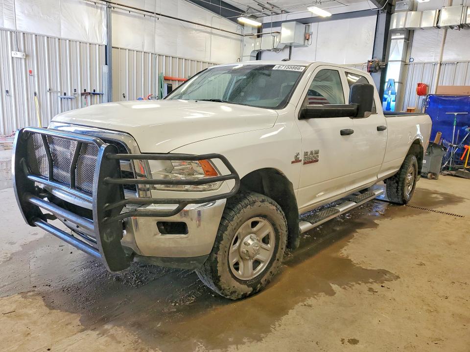 67155866 :رقم المزاد ، 3C6UR5HL1JG295746 vin ، 2018 Ram 2500 مزاد بيع