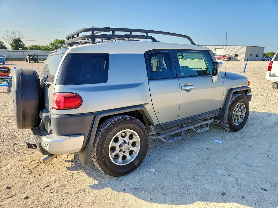Продажа на аукционе авто 2011 Toyota Fj Cruiser, vin: JTEZU4BFXBK011496, номер лота: 63596546