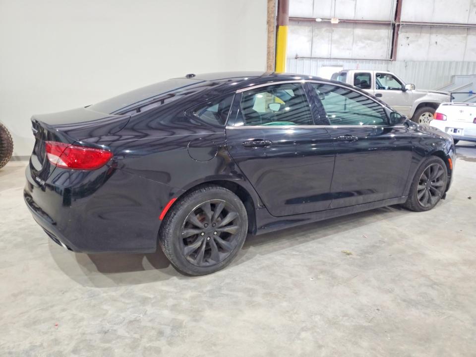 63343496 :رقم المزاد ، 1C3CCCBB2FN511682 vin ، 2015 Chrysler 200 مزاد بيع