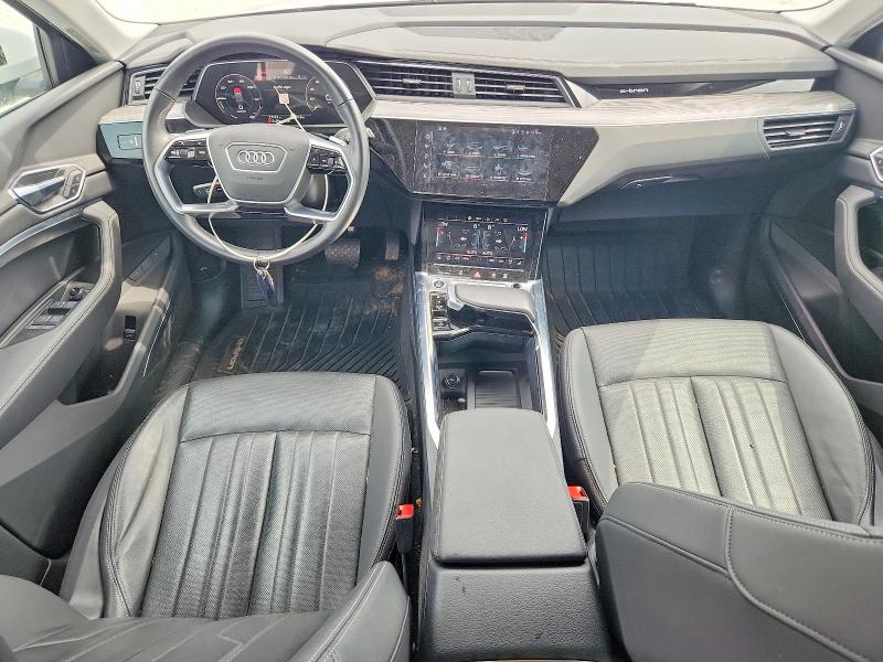 2022 Audi E-tron მანქანა იყიდება აუქციონზე, vin: WA1LAAGE8NB042262, აუქციონის ნომერი: 66478766
