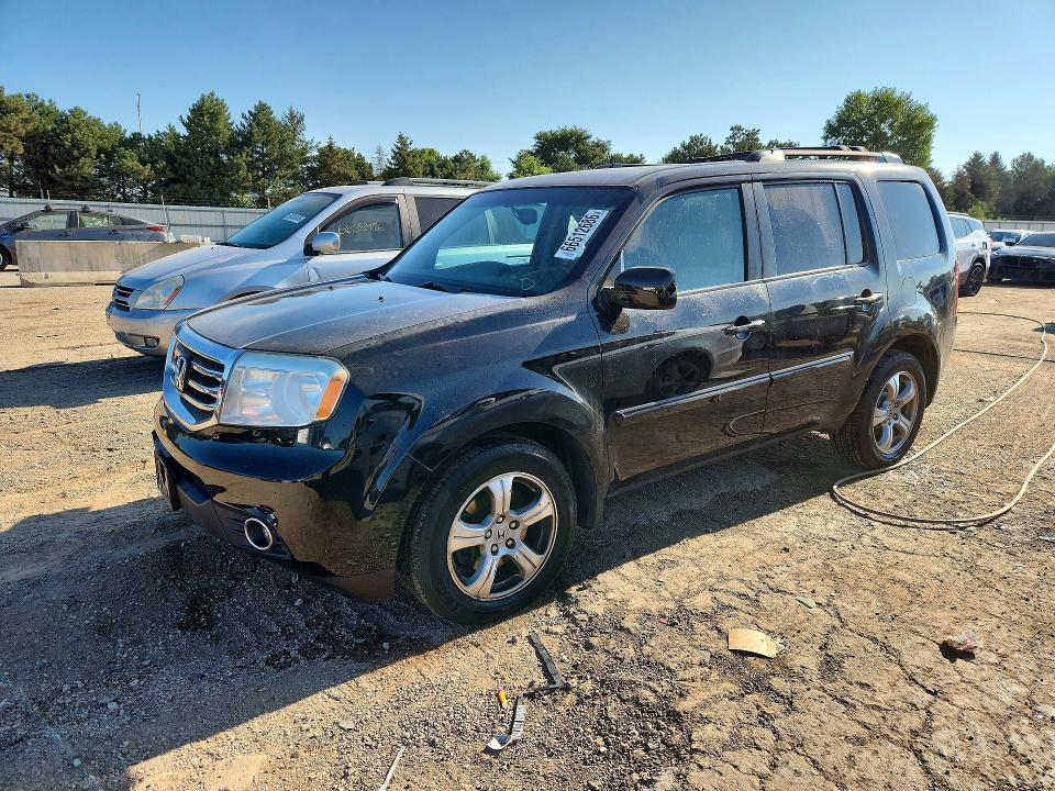 66512686 :رقم المزاد ، 5FNYF4H55FB026788 vin ، 2015 Honda Pilot مزاد بيع