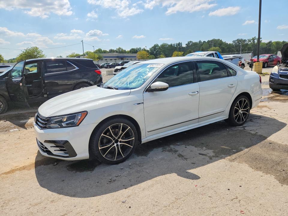 2017 Volkswagen Passat მანქანა იყიდება აუქციონზე, vin: 1VWDT7A31HC001370, აუქციონის ნომერი: 63477336