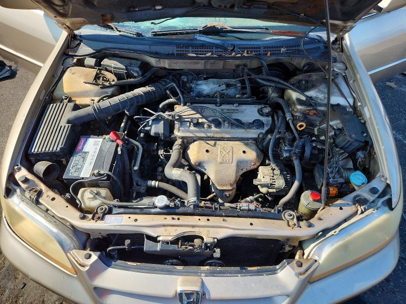65200836 :رقم المزاد ، 1HGCG5675YA050099 vin ، 2000 Honda Accord مزاد بيع