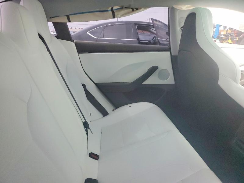 63611516 :رقم المزاد ، 5YJ3E1ETXTF156382 vin ، 2026 Tesla Model 3 مزاد بيع
