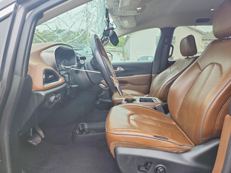 63484216 :رقم المزاد ، 2C4RC1GG8JR323372 vin ، 2018 Chrysler Pacifica مزاد بيع