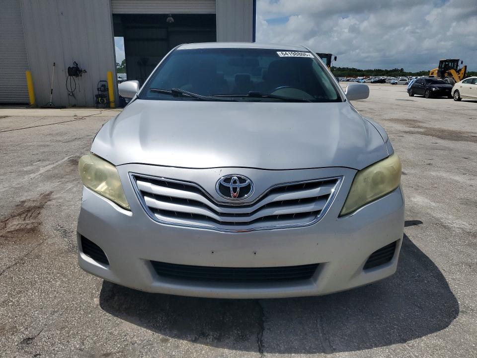 64198806 :رقم المزاد ، 4T1BF3EK0AU537475 vin ، 2010 Toyota Camry مزاد بيع