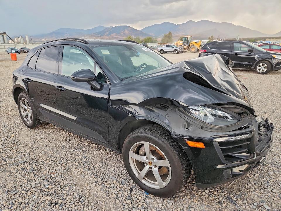 67146666 :رقم المزاد ، WP1AA2A55HLB82598 vin ، 2017 Porsche Macan مزاد بيع