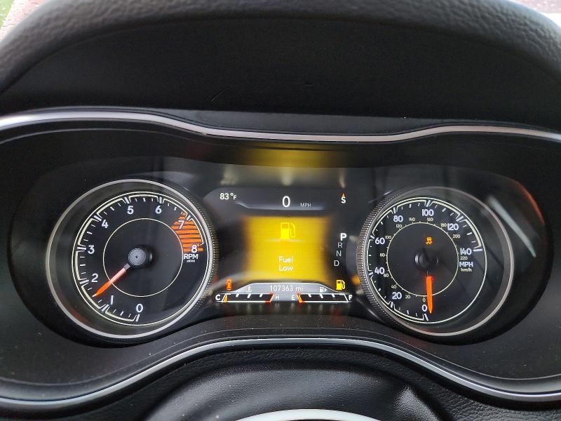 62485266 :رقم المزاد ، 1C4PJMDX8KD389735 vin ، 2019 Jeep Cherokee مزاد بيع