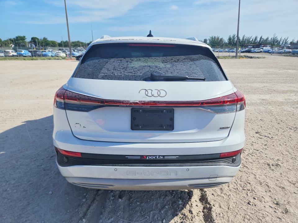 64676826 :رقم المزاد ، WA1H2BFZ9NP013997 vin ، 2022 Audi Q4 E-tron مزاد بيع