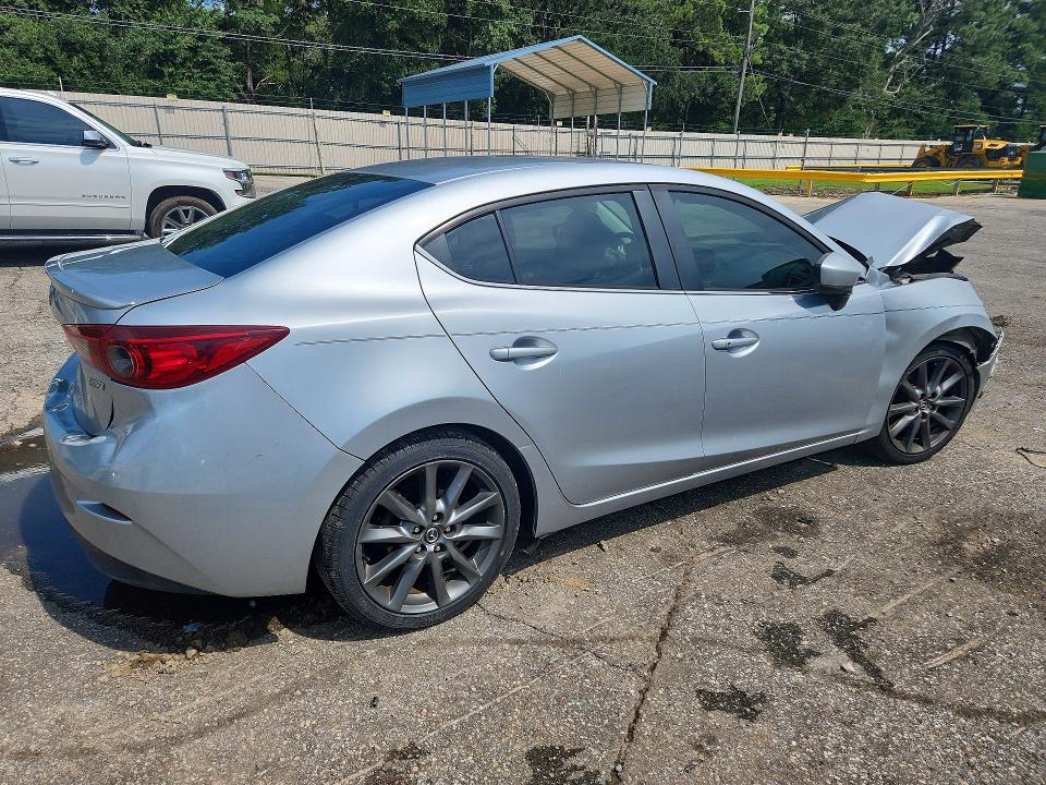 Продаж на аукціоні авто 2018 Mazda 3, vin: 3MZBN1V36JM201108, номер лоту: 64134156