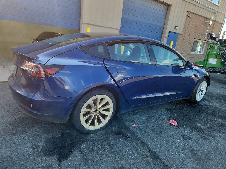2022 Tesla Model 3 მანქანა იყიდება აუქციონზე, vin: 5YJ3E1EA3NF370793, აუქციონის ნომერი: 63899696
