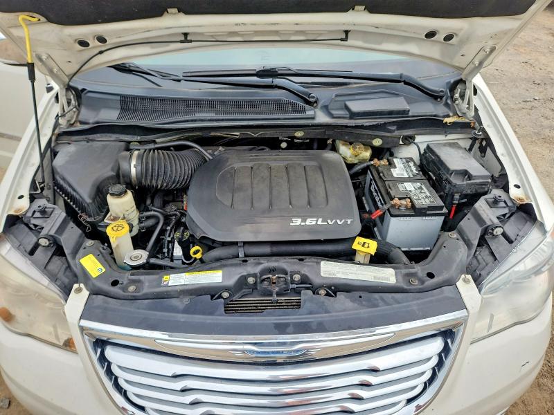 64330686 :رقم المزاد ، 2C4RC1CG6CR163162 vin ، 2012 Chrysler Town & Country مزاد بيع