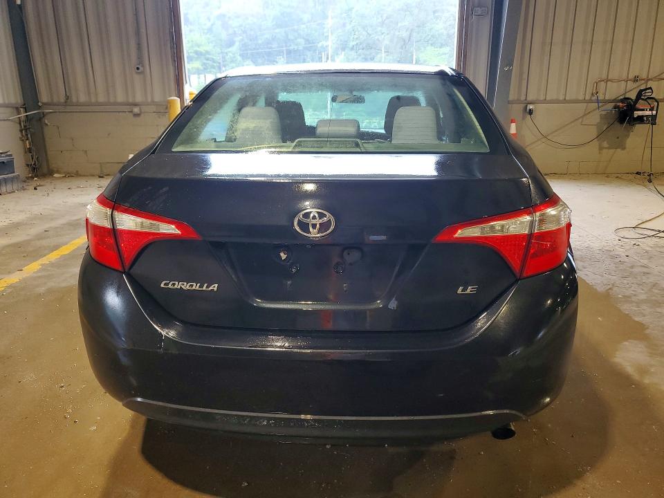 66765726 :رقم المزاد ، 2T1BURHE4FC235405 vin ، 2015 Toyota Corolla مزاد بيع