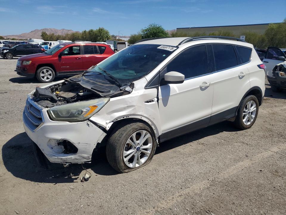 2018 Ford Escape მანქანა იყიდება აუქციონზე, vin: 1FMCU0HD0JUA64800, აუქციონის ნომერი: 65697176