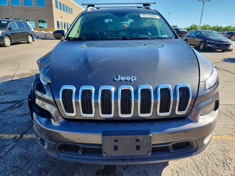 65310326 :رقم المزاد ، 1C4PJMCB3HW575802 vin ، 2017 Jeep Cherokee مزاد بيع