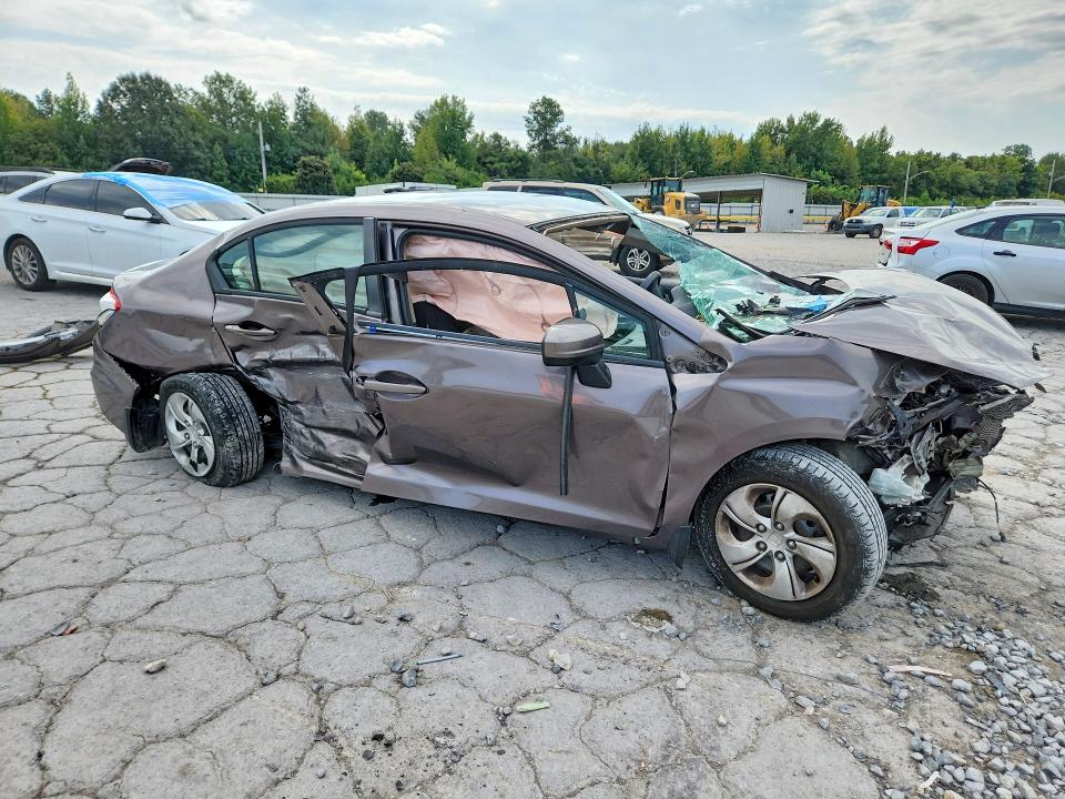 66451406 :رقم المزاد ، 19XFB2F57FE257031 vin ، 2015 Honda Civic مزاد بيع
