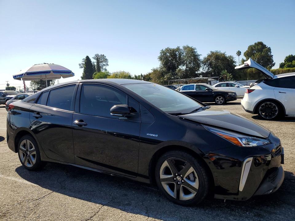 66141156 :رقم المزاد ، JTDKAMFU2N3156831 vin ، 2022 Toyota Prius مزاد بيع