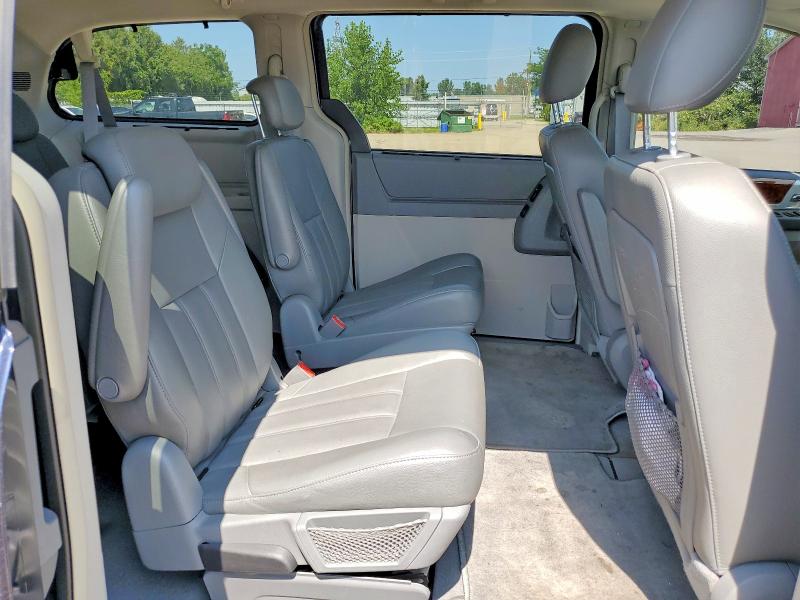2009 Chrysler Town & Country მანქანა იყიდება აუქციონზე, vin: 2A8HR54XX9R511224, აუქციონის ნომერი: 64071096