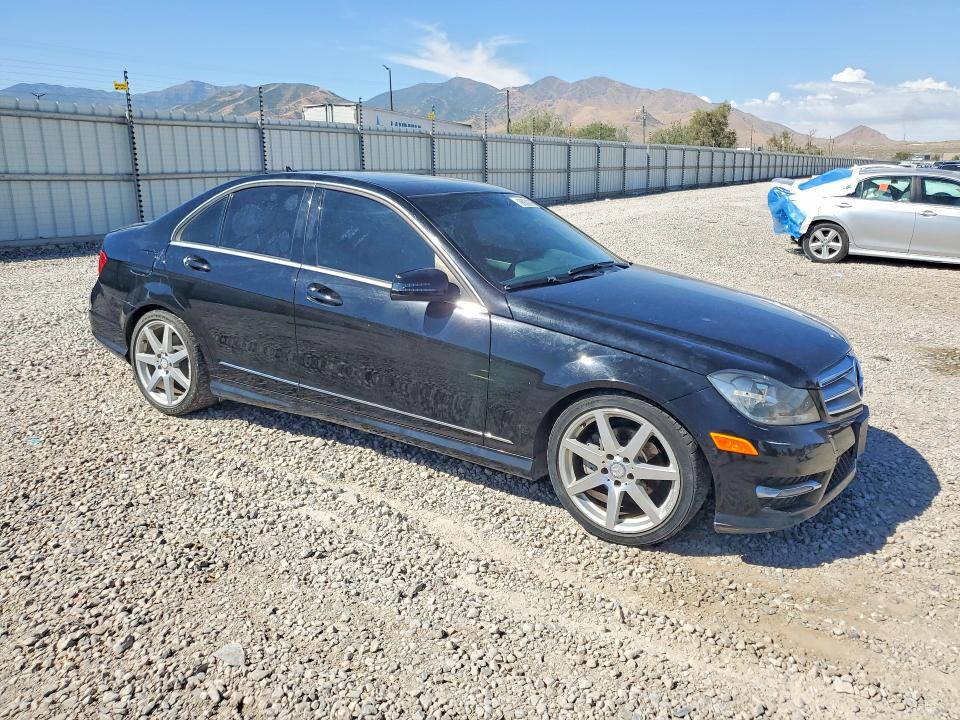 Продаж на аукціоні авто 2013 Mercedes-benz C, vin: WDDGF4HB9DR263783, номер лоту: 66936876