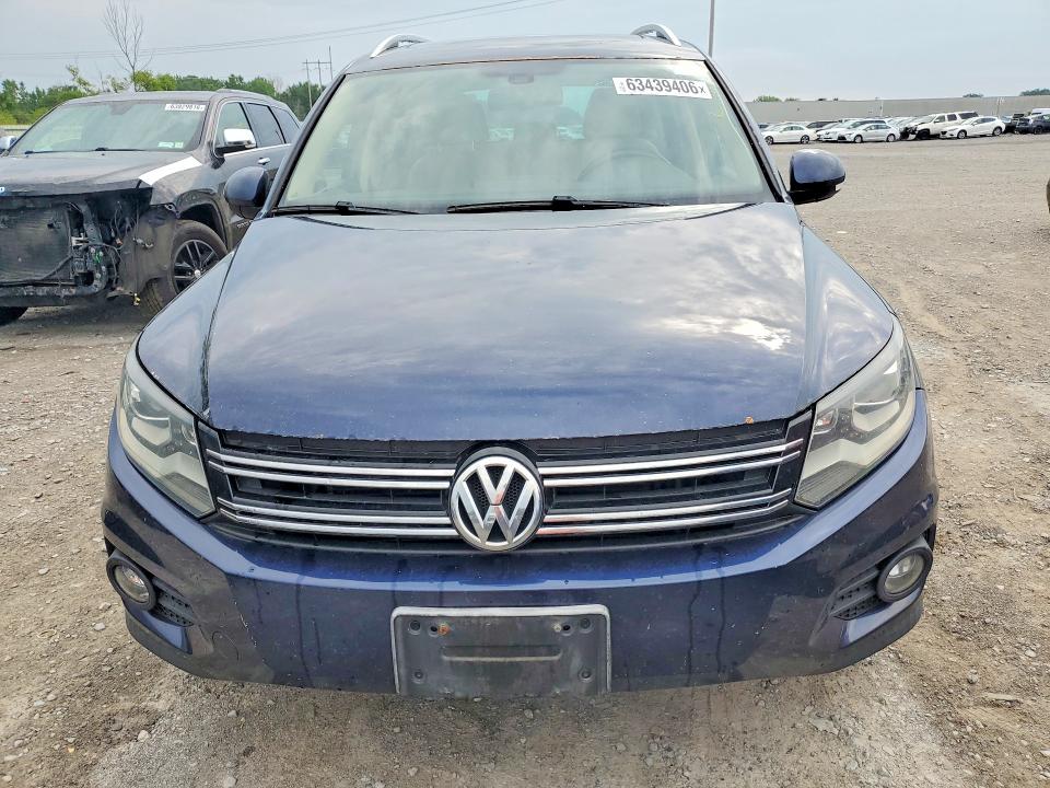63439406 :رقم المزاد ، WVGBV3AXXDW561117 vin ، 2013 Volkswagen Tiguan مزاد بيع