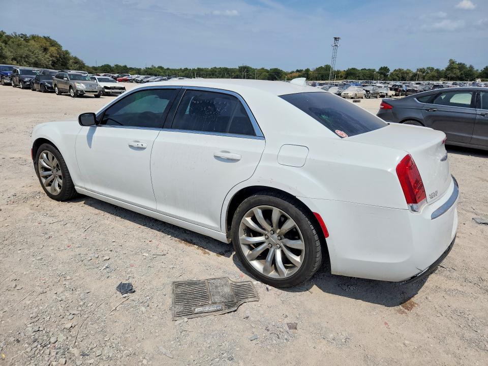 Aukcja sprzedaży 2018 Chrysler 300, vin: 2C3CCAAG4JH285941, numer aukcji: 64307996
