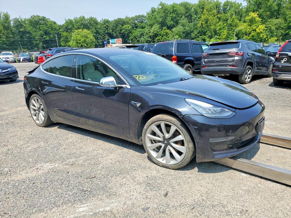 2018 Tesla Model 3 მანქანა იყიდება აუქციონზე, vin: 5YJ3E1EB0JF097072, აუქციონის ნომერი: 63221556