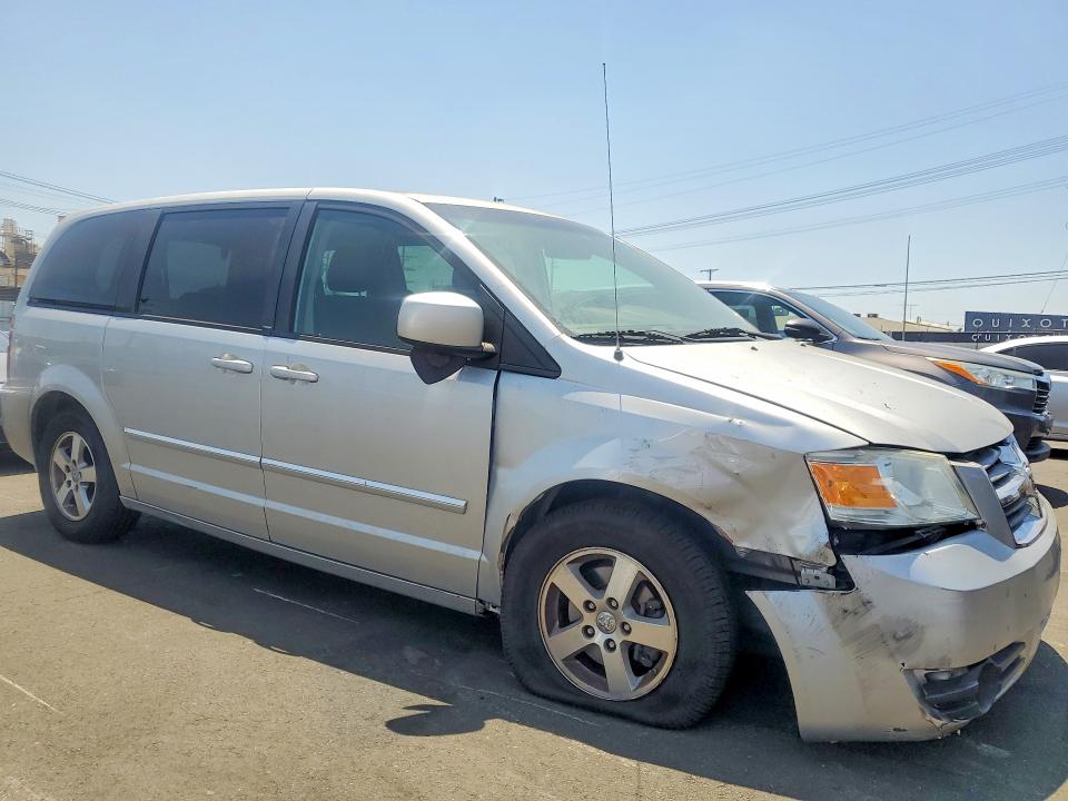64132876 :رقم المزاد ، 1D8HN54P48B167228 vin ، 2008 Dodge Grand Caravan مزاد بيع