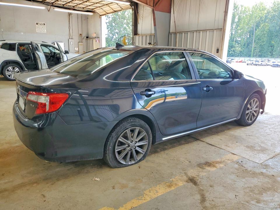 64782626 :رقم المزاد ، 4T1BK1FK4CU514993 vin ، 2012 Toyota Camry مزاد بيع