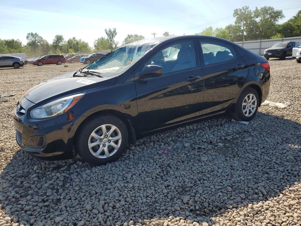 2013 Hyundai Accent მანქანა იყიდება აუქციონზე, vin: KMHCT4AE3DU397459, აუქციონის ნომერი: 65934116