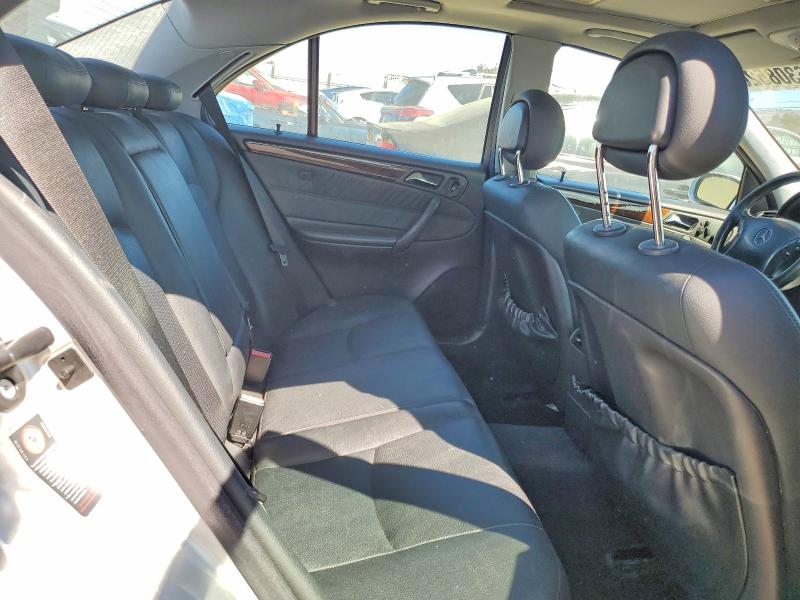 66308526 :رقم المزاد ، WDBRF64J74F535436 vin ، 2004 Mercedes-benz C مزاد بيع