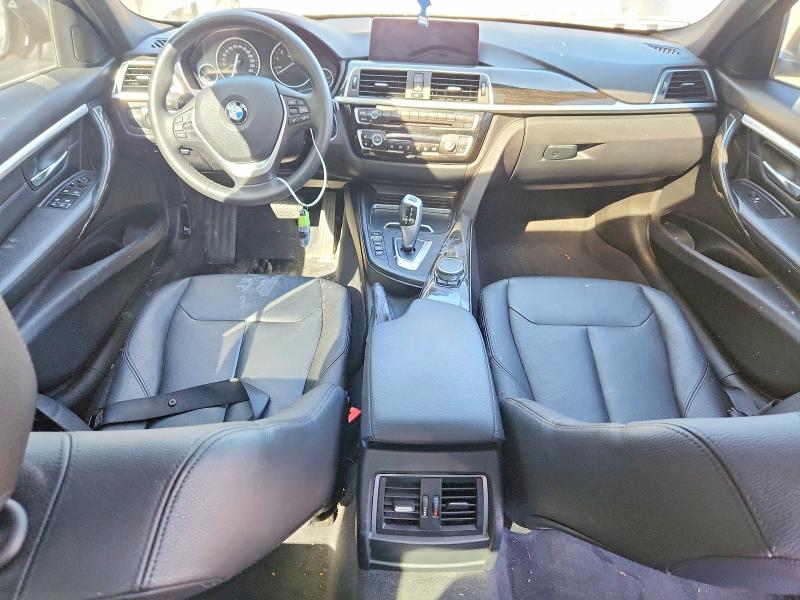 2017 Bmw 330 მანქანა იყიდება აუქციონზე, vin: WBA8D9G52HNU59894, აუქციონის ნომერი: 64307626