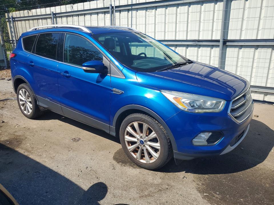 65296646 :رقم المزاد ، 1FMCU0JD4HUC64986 vin ، 2017 Ford Escape مزاد بيع