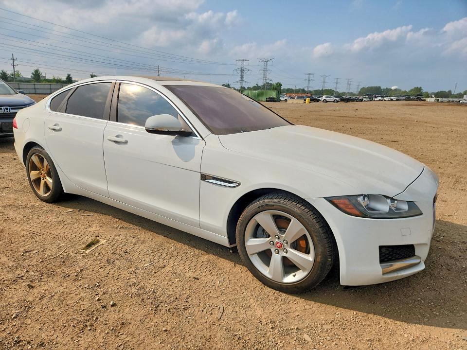 Продаж на аукціоні авто 2018 Jaguar Xf, vin: SAJBR4FX1JCY69492, номер лоту: 63446316