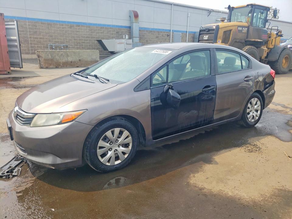 64222686 :رقم المزاد ، 19XFB2F55CE334202 vin ، 2012 Honda Civic مزاد بيع