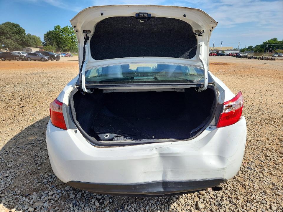 Продаж на аукціоні авто 2018 Toyota Corolla, vin: 5YFBURHE5JP850201, номер лоту: 65694076