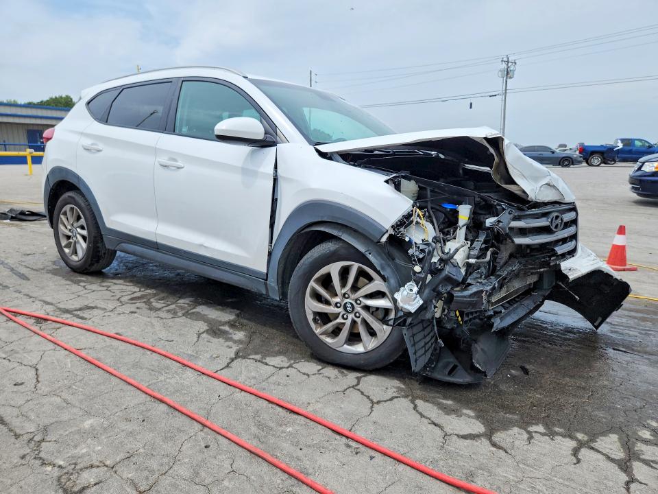 65562386 :رقم المزاد ، KM8J3CA40GU107112 vin ، 2016 Hyundai Tucson مزاد بيع