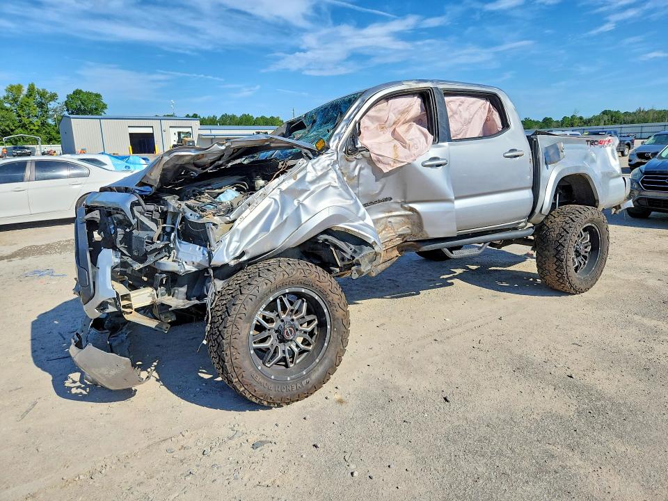 Продаж на аукціоні авто 2017 Toyota Tacoma, vin: 3TMCZ5AN8HM061857, номер лоту: 63882576
