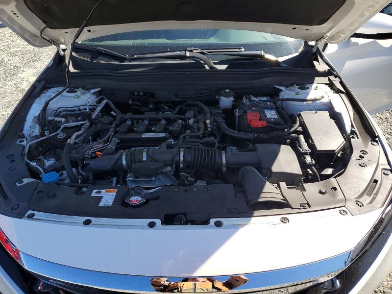 64028956 :رقم المزاد ، 1HGCV1F56JA037204 vin ، 2018 Honda Accord مزاد بيع